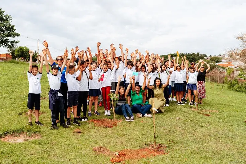 Valinhos une educação e natureza com projeto “Verde no Nosso Bairro”