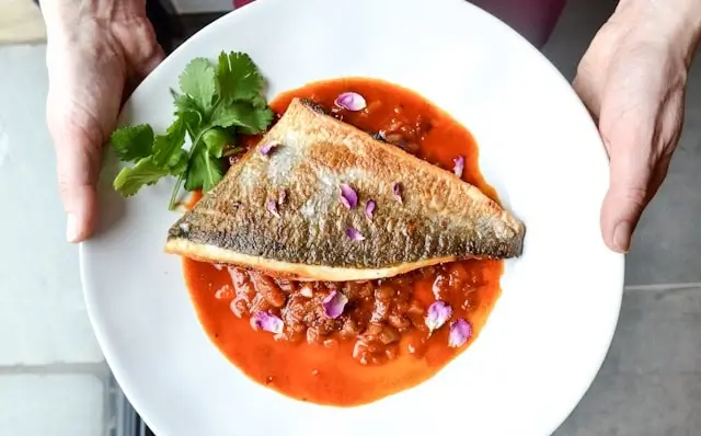 Comer peixe pode ajudar a evitar gordura no fígado, aponta estudo